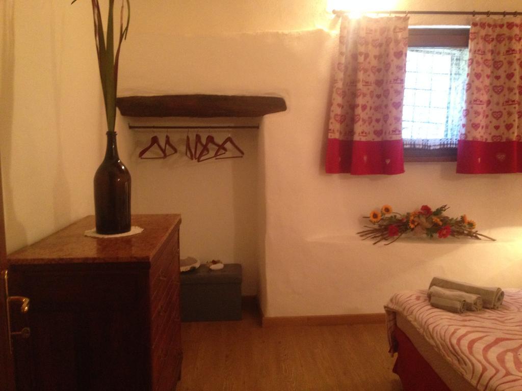 Maison Des Challant Challand Saint Victor Екстериор снимка