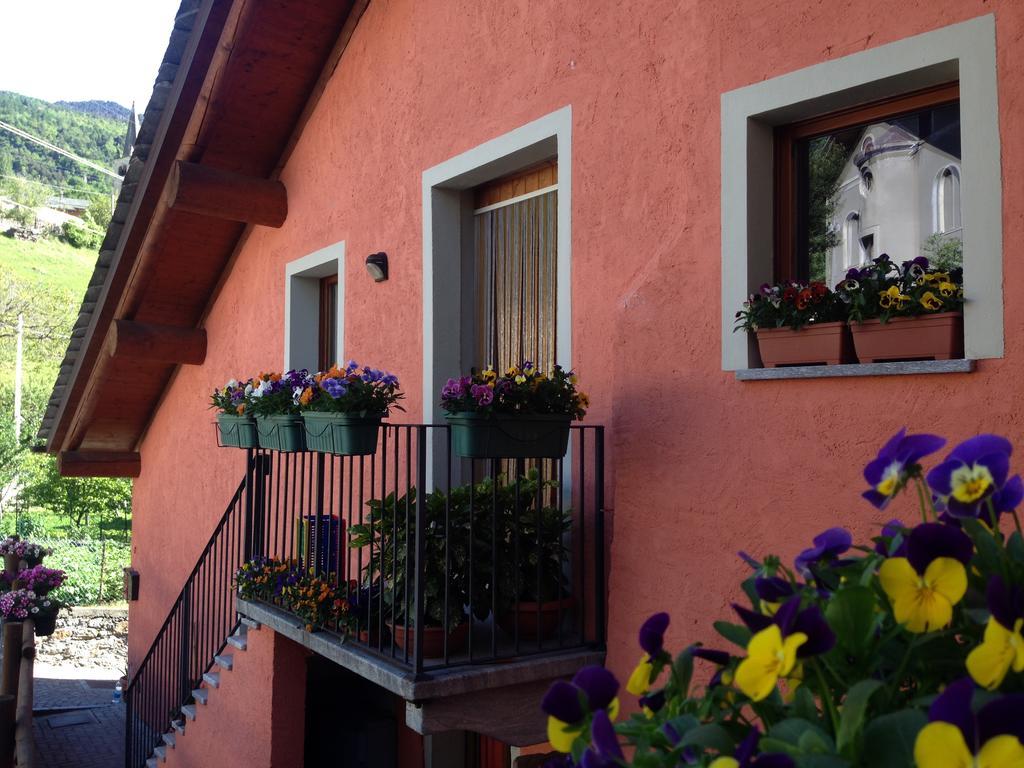 Maison Des Challant Challand Saint Victor Екстериор снимка