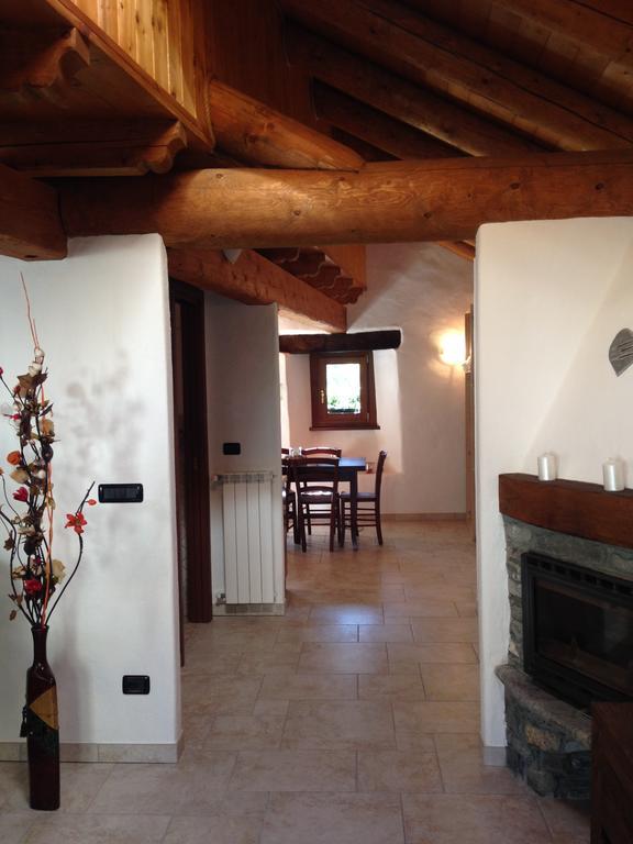 Maison Des Challant Challand Saint Victor Екстериор снимка