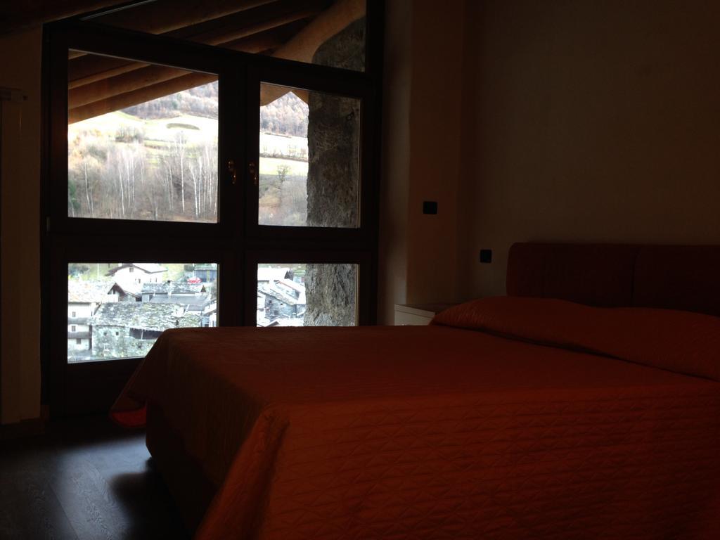 Maison Des Challant Challand Saint Victor Екстериор снимка